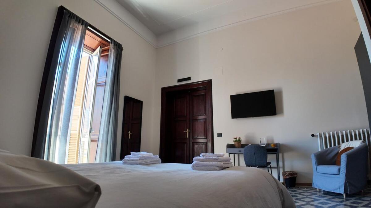 Casa Manu Nuovo Appartamento In Centro Storico Benevento Dış mekan fotoğraf