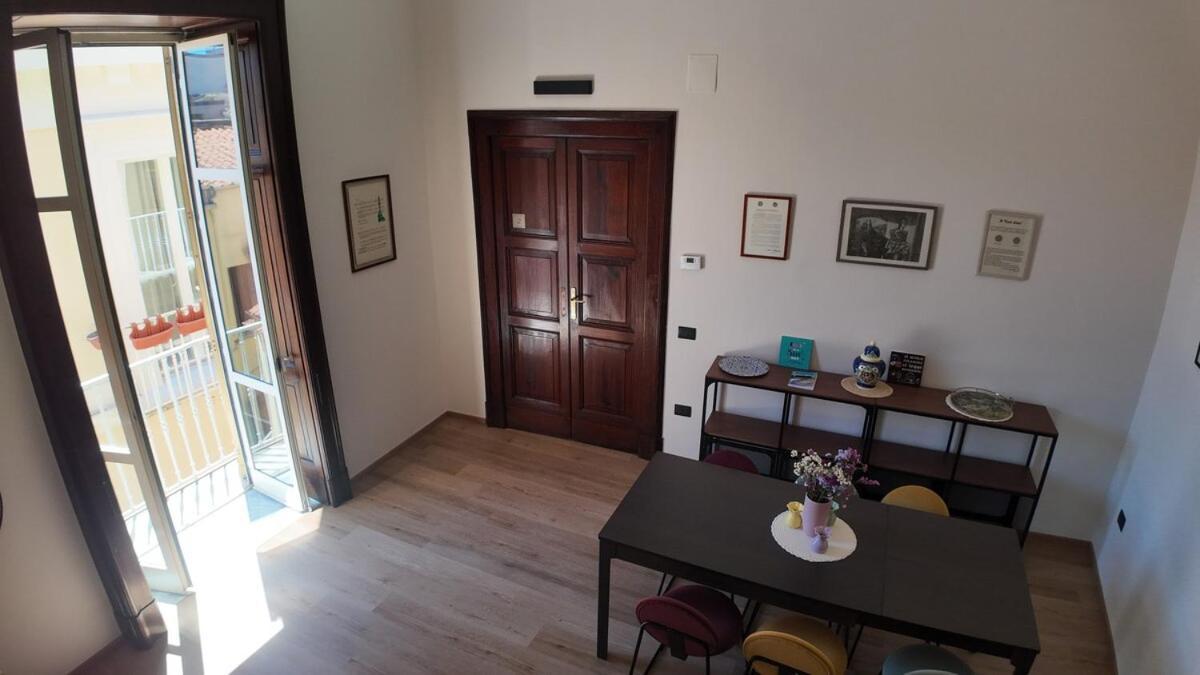 Casa Manu Nuovo Appartamento In Centro Storico Benevento Dış mekan fotoğraf