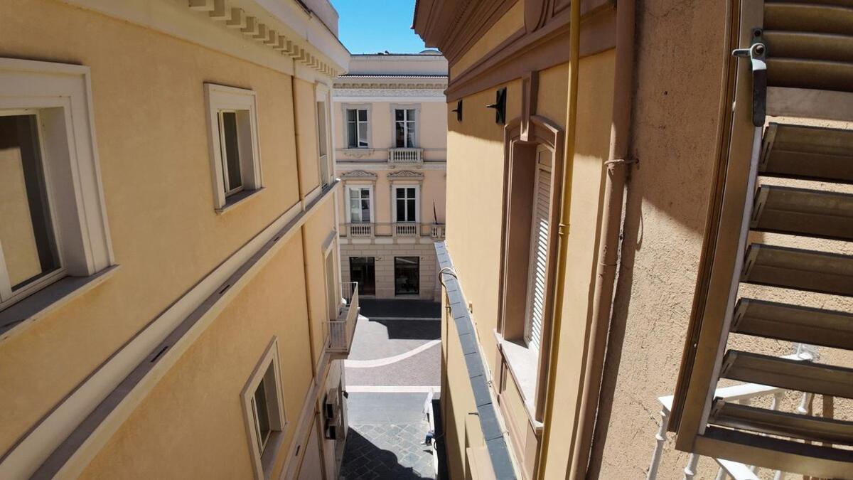 Casa Manu Nuovo Appartamento In Centro Storico Benevento Dış mekan fotoğraf